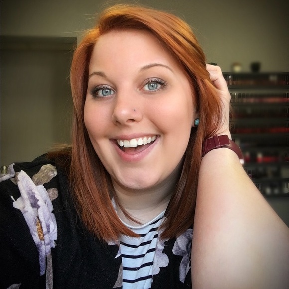 Meet your Posher, Allora - Picture 2 of 6